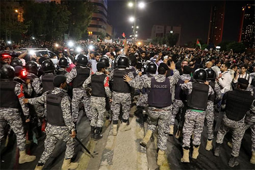 noche de protestas en Jordania Nueva noche de protestas en Jordania a pesar de la dimisión del primer ministro